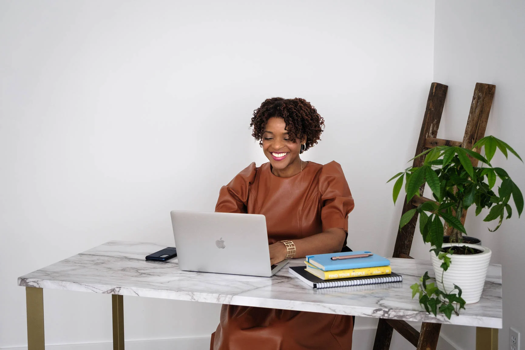 5 Personal Branding Tips For Solopreneurs – Featured Image 5 Personal Branding Tips For Solopreneurs - Featured Image